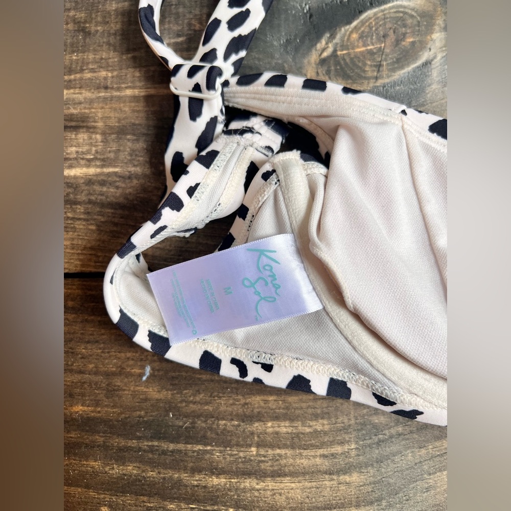 Leopard Pattern Bikini Top - Picture 2 of 3